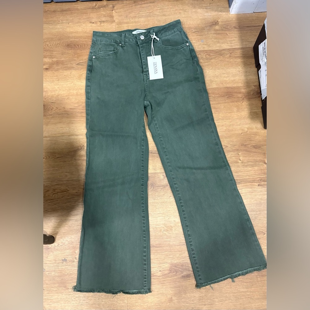 Zenana Women’s Green Wide-Leg Jeans